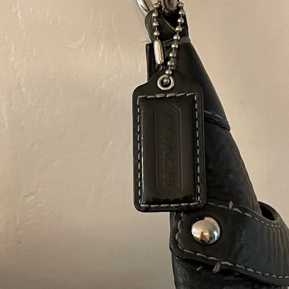 Coach Penelope 2010 Black Pebbled Leather Shoulder Bag - Picture 2 of 11